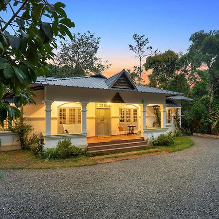 Stayvista At Catherine Cottage With Heater & Board Game Munnar Ngoại thất bức ảnh
